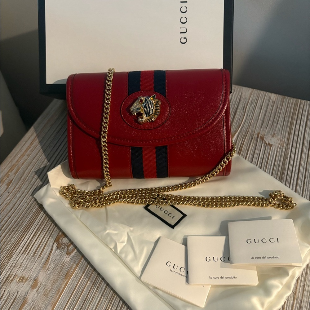 Gucci Red Leather Crossbody | 💯Authentic | Gold Chain